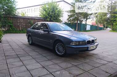 Седан BMW 5 Series 2000 в Коростене