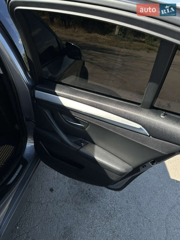 Седан BMW 5 Series 2011 в Кривому Розі