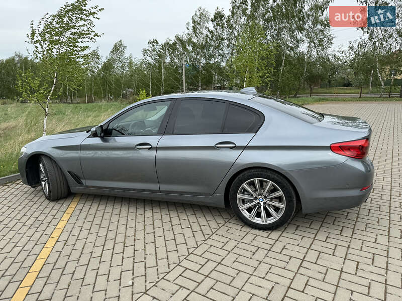 Седан BMW 5 Series 2017 в Дрогобичі