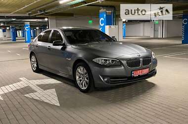 Седан BMW 5 Series 2012 в 