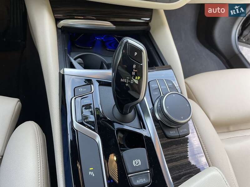 Седан BMW 5 Series 2019 в Киеве