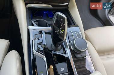 Седан BMW 5 Series 2019 в 