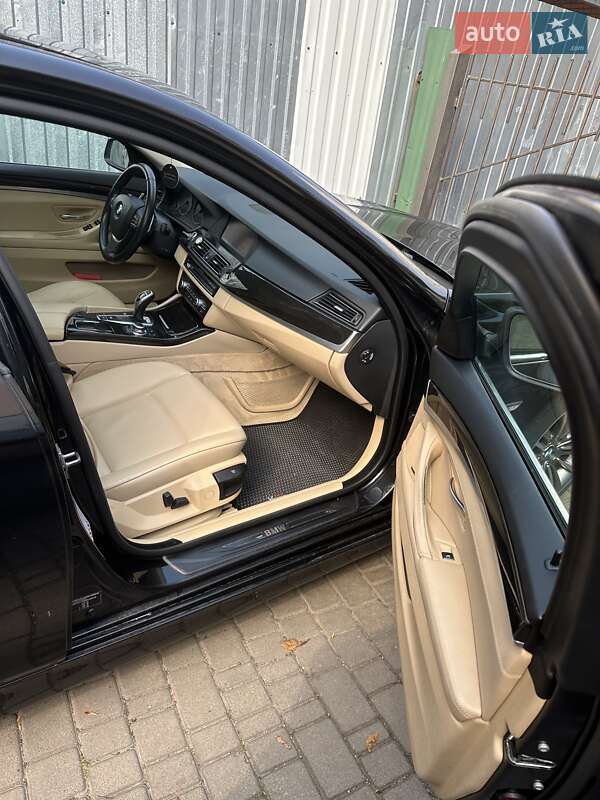 Седан BMW 5 Series 2011 в Луцьку