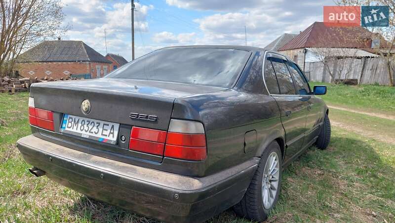 Седан BMW 5 Series 1993 в Сумах
