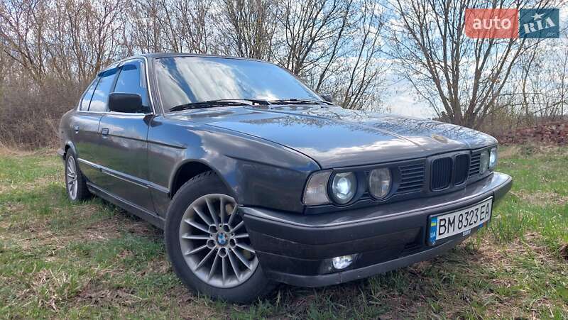 Седан BMW 5 Series 1993 в Сумах
