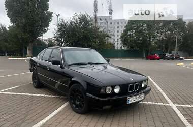 Седан BMW 5 Series 1989 в Одессе