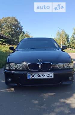 Седан BMW 5 Series 2000 в Новому Розділі