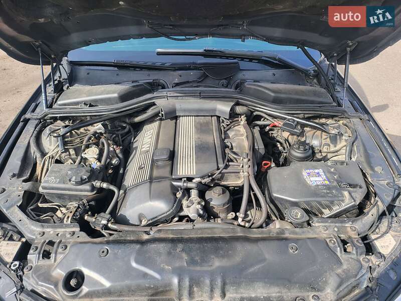 Седан BMW 5 Series 2004 в Харькове