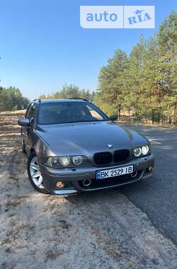 Універсал BMW 5 Series 2001 в Глинне