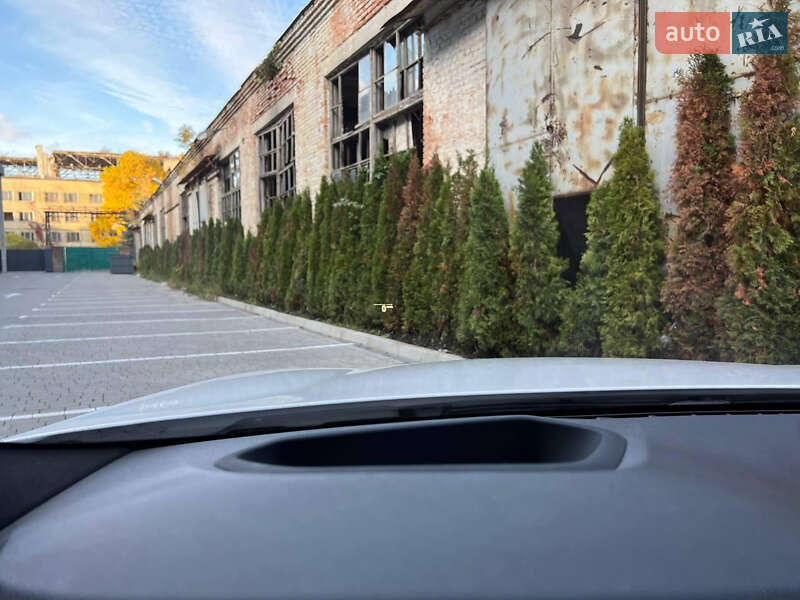 Седан BMW 5 Series 2020 в Львове