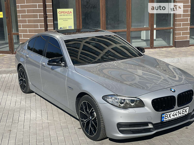 Седан BMW 5 Series 2015 в Хмельницком