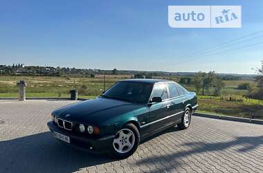 Седан BMW 5 Series 1995 в Шумську