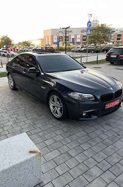 Седан BMW 5 Series 2015 в Львові