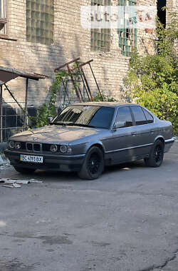 Седан BMW 5 Series 1991 в Славянске