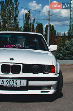 Седан BMW 5 Series 1990 в 