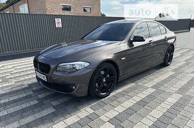 Седан BMW 5 Series 2012 в Городке