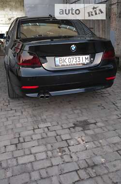 Седан BMW 5 Series 2004 в Рівному