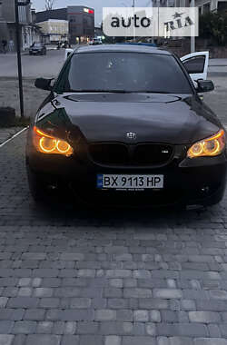 Седан BMW 5 Series 2004 в Нетешине