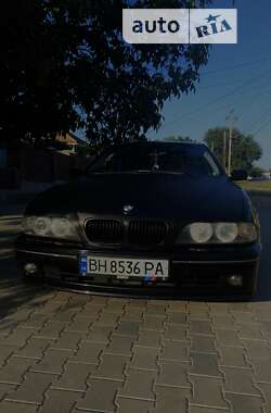 Седан BMW 5 Series 2003 в Болграде