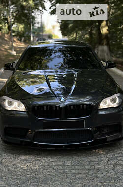 Седан BMW 5 Series 2013 в Чернівцях