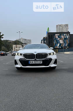 Седан BMW 5 Series 2024 в Киеве