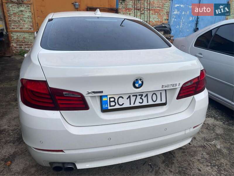 Седан BMW 5 Series 2013 в Львове