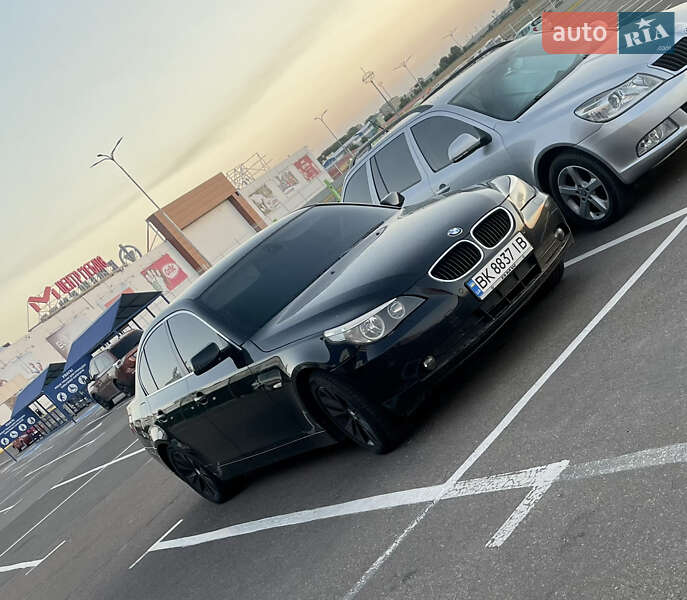 Седан BMW 5 Series 2004 в Одессе