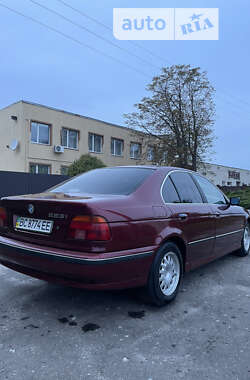 Седан BMW 5 Series 1998 в Жовкві