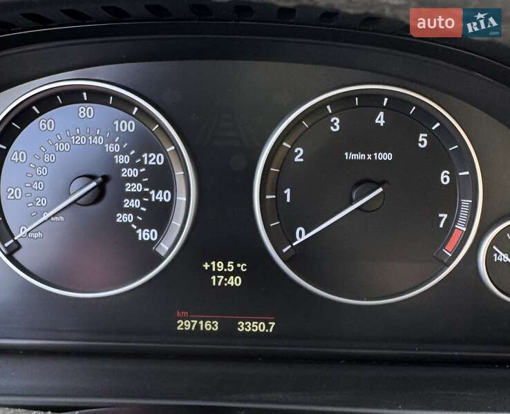 Седан BMW 5 Series 2014 в Нововолинську