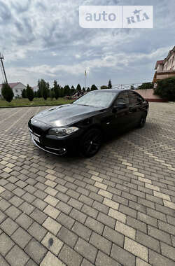 Седан BMW 5 Series 2012 в Чернівцях