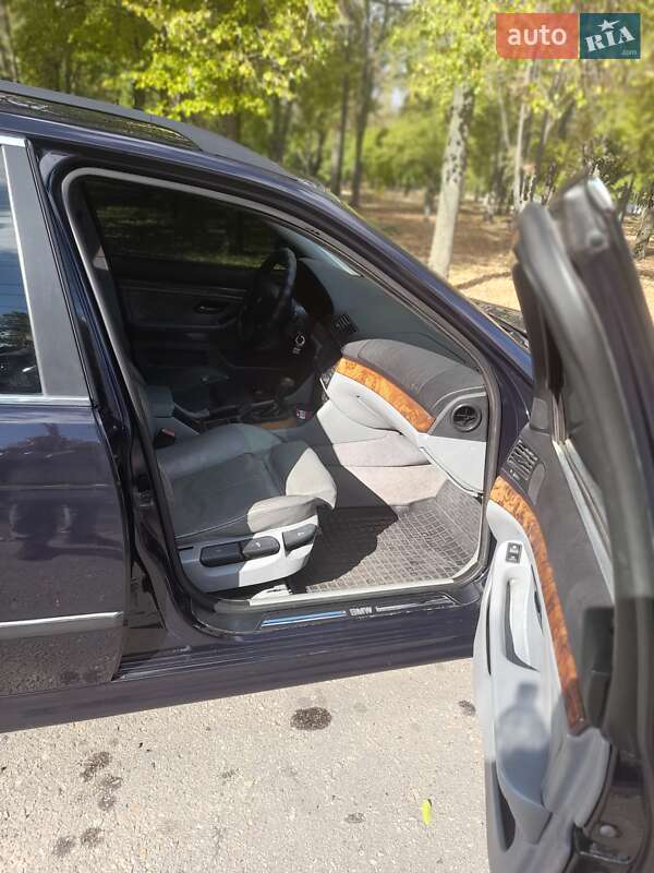 Универсал BMW 5 Series 2000 в Кременчуге