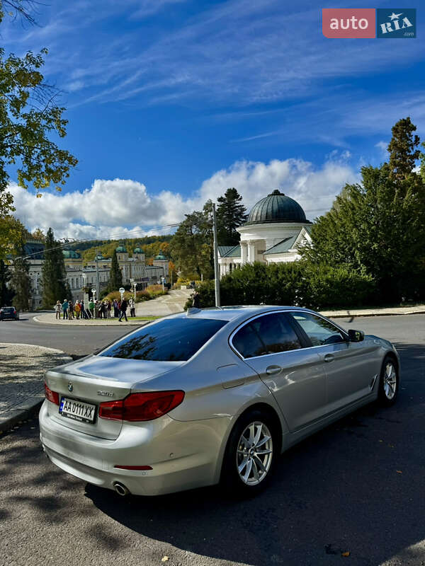Седан BMW 5 Series 2019 в Киеве
