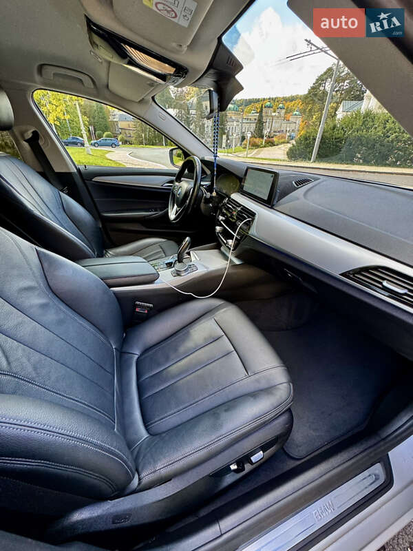Седан BMW 5 Series 2019 в Киеве