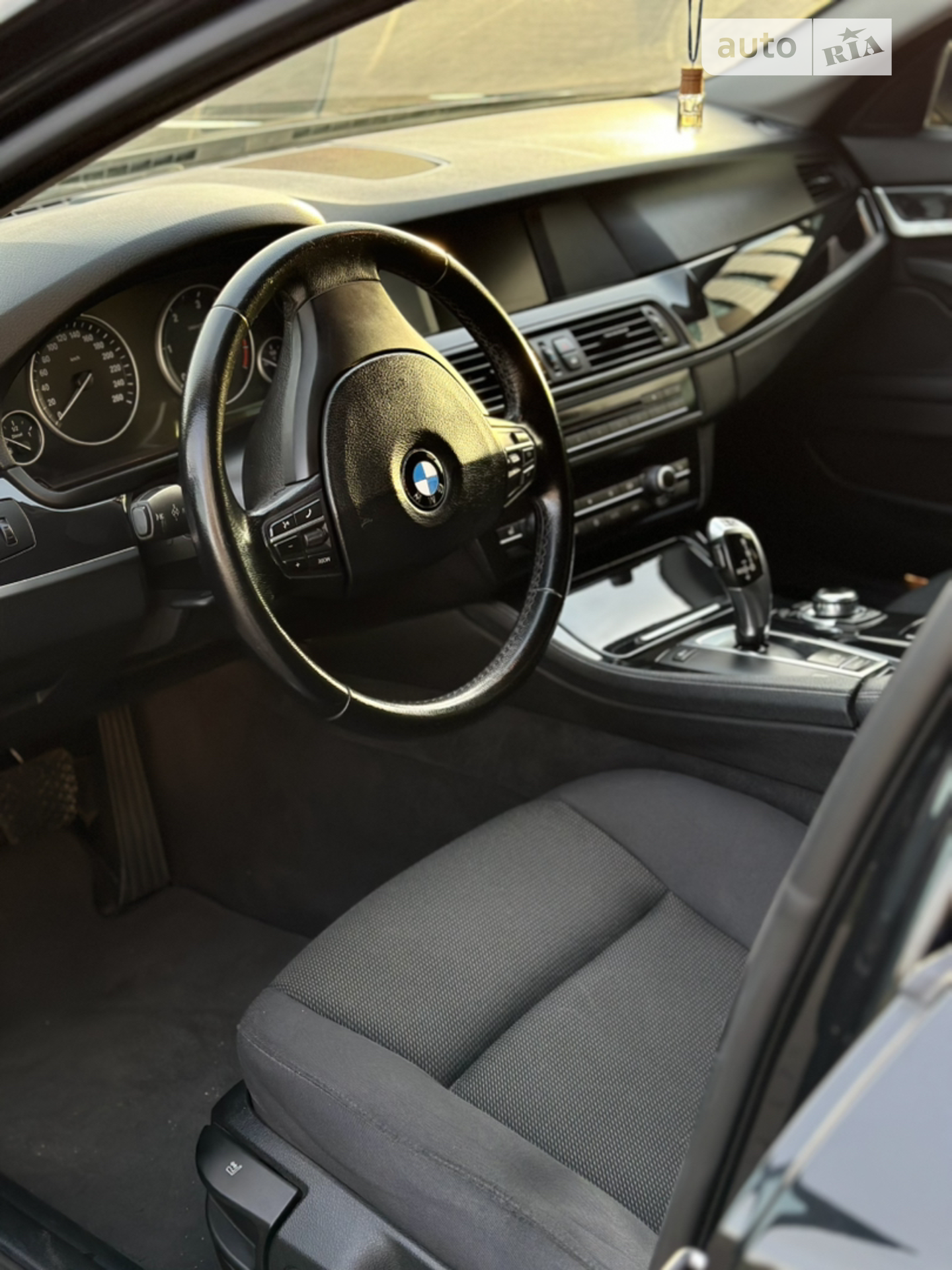 2011 BMW 5er - мініатюра 18
