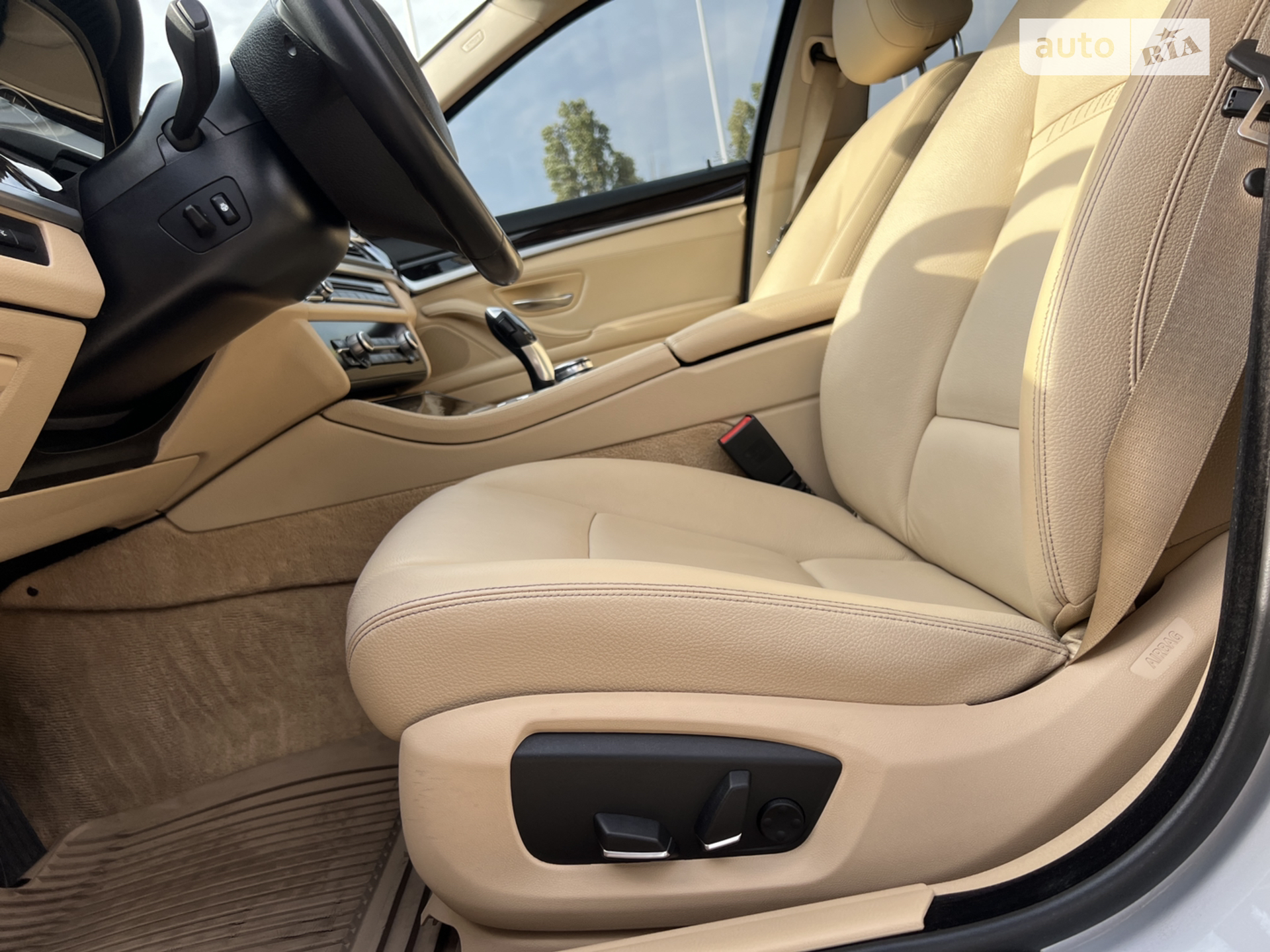 2014 BMW 5er - мініатюра 27