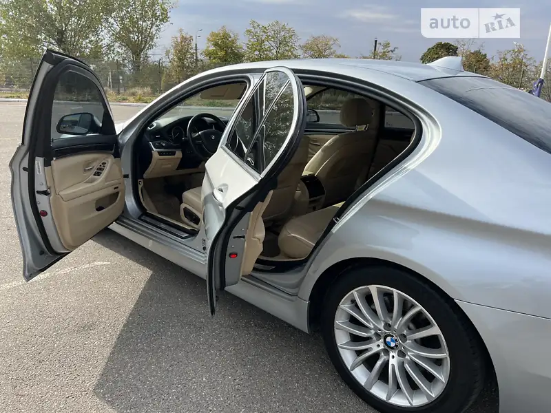 BMW 5 Series 2014 VIN WBA5A7C55ED619922 фото оголошення 17 з 98
