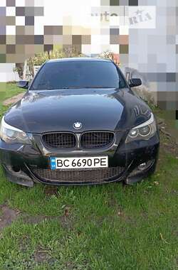 Седан BMW 5 Series 2004 в Самборі