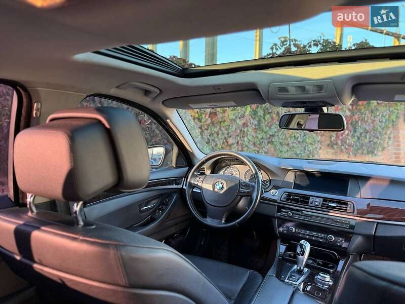 Седан BMW 5 Series 2010 в Черновцах