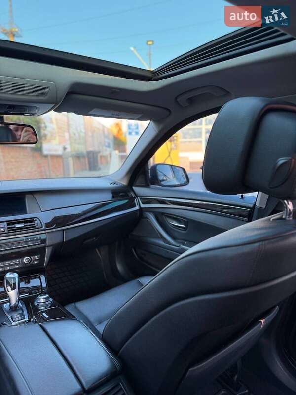 Седан BMW 5 Series 2010 в Черновцах