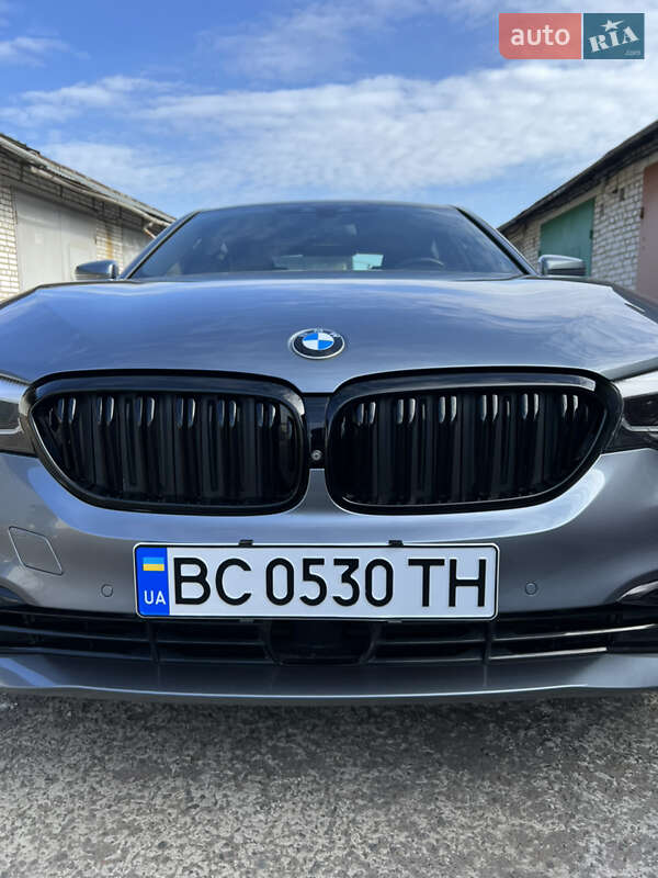 Седан BMW 5 Series 2017 в Львове