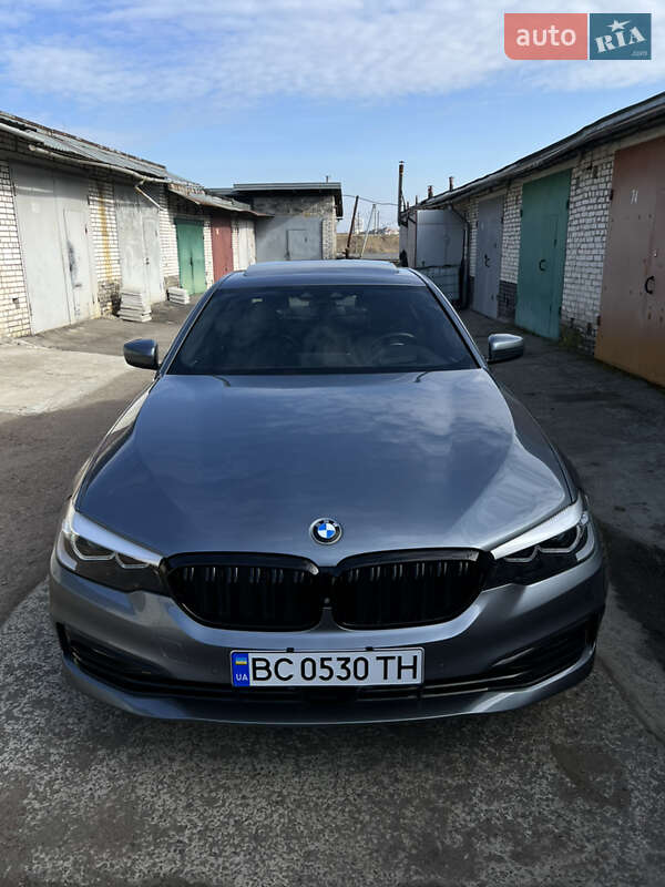 Седан BMW 5 Series 2017 в Львове