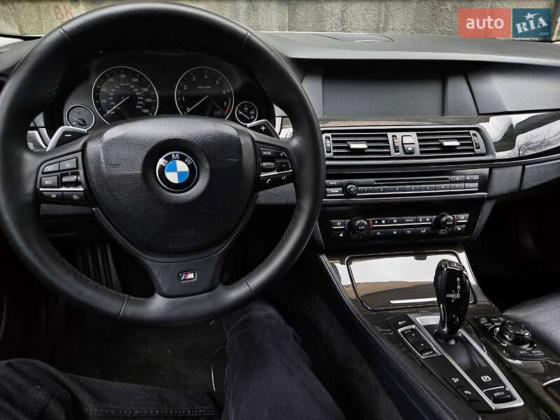 Седан BMW 5 Series 2010 в 