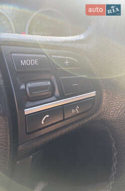Седан BMW 5 Series 2012 в 