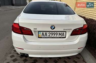 Седан BMW 5 Series 2012 в 
