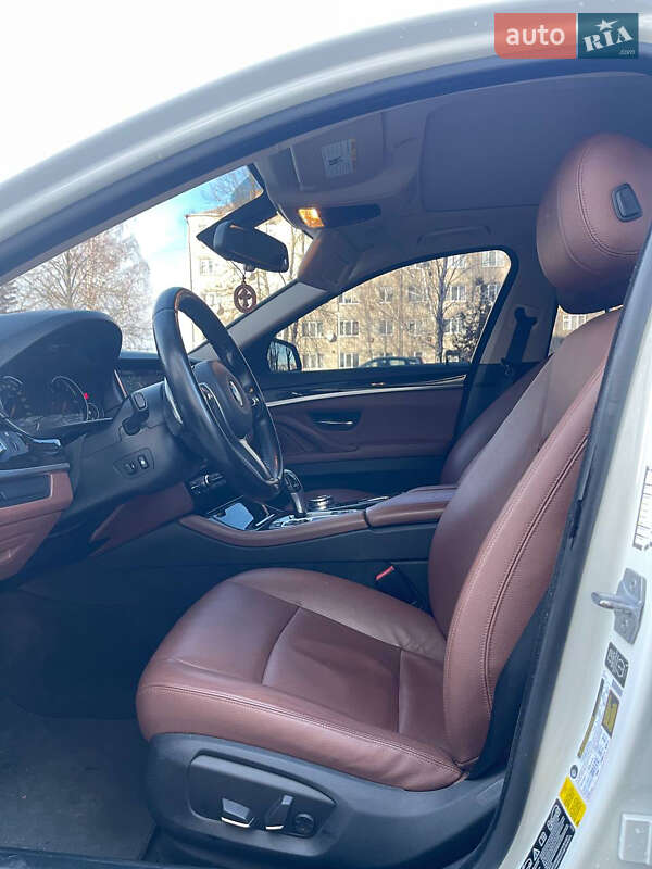 Седан BMW 5 Series 2013 в Рівному