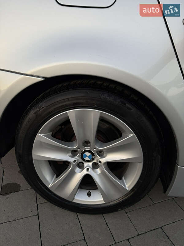 Седан BMW 5 Series 2005 в Тячеві