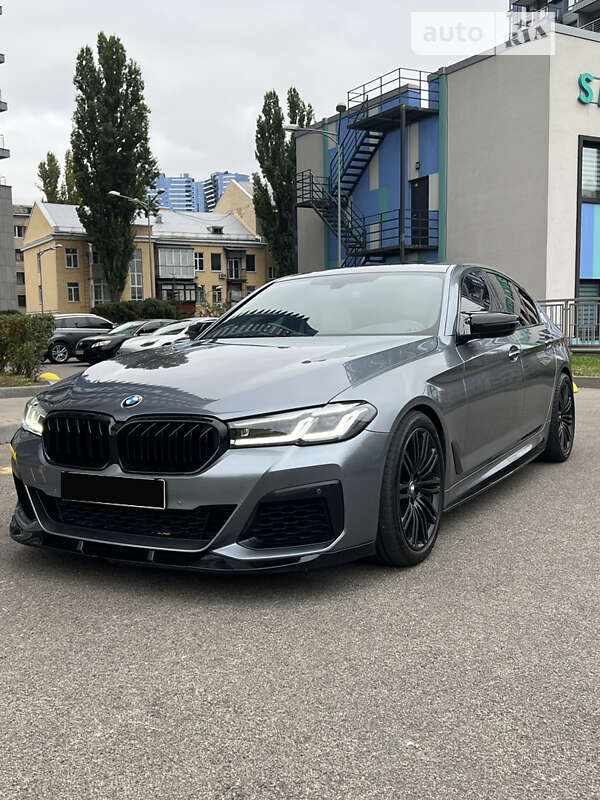 Седан BMW 5 Series 2017 в Киеве