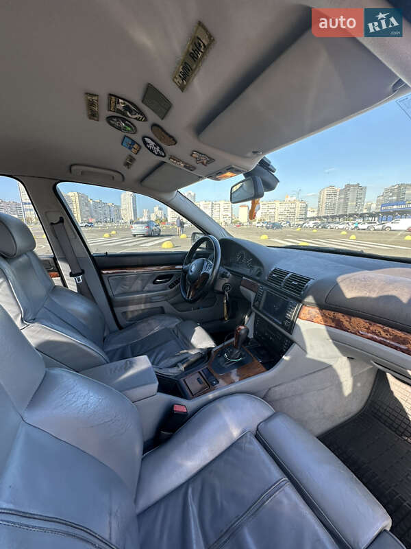 Седан BMW 5 Series 2001 в Киеве