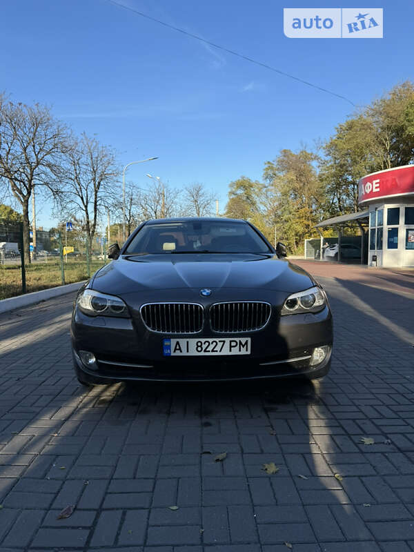 Седан BMW 5 Series 2013 в 
