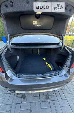 Седан BMW 5 Series 2013 в 